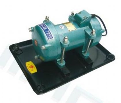 點擊查看詳細(xì)信息<br>標(biāo)題： ZW7/10附著式振動器 閱讀次數(shù)：2085