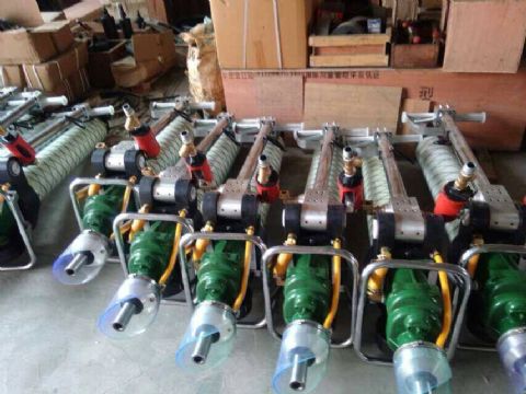 點(diǎn)擊查看詳細(xì)信息<br>標(biāo)題：MQT-130/2.8型氣動(dòng)錨桿鉆機(jī)15898635797 0537-3202711 閱讀次數(shù)：2671